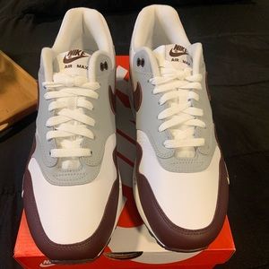 SOLD Nike Air Max 1 Premium SOLD